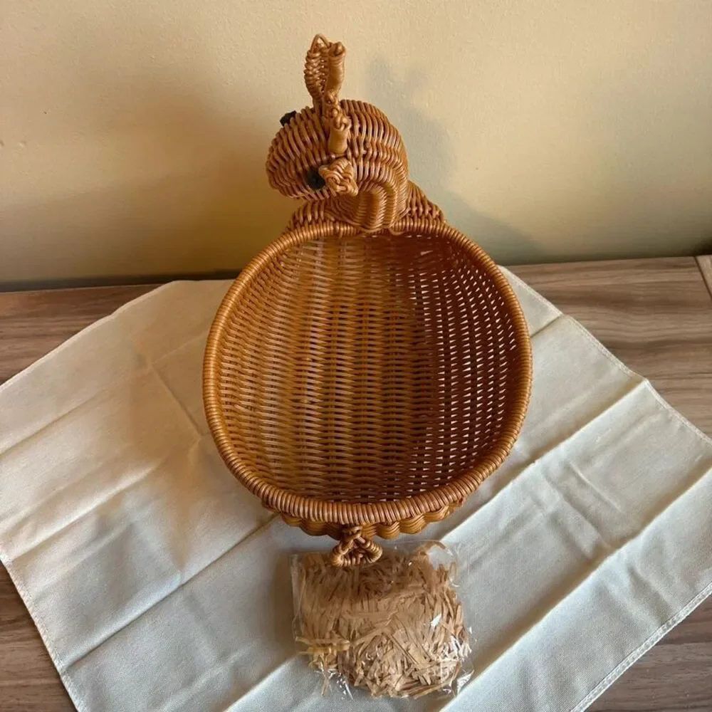 Rattan Deer Basket Reindeer Thanksgiving Holiday Gift Basket celebration decor